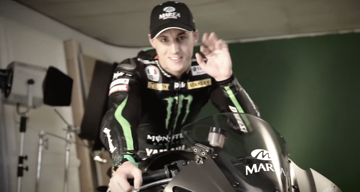 Pol Espargaró sobre su moto con equipación de Marea