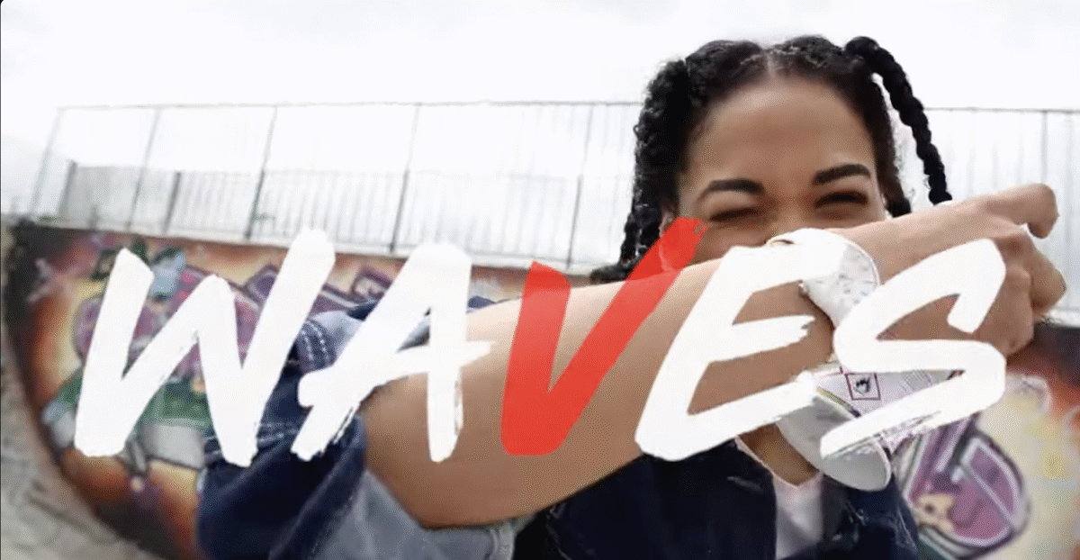 Campaña de la colección Waves de Marea Watches